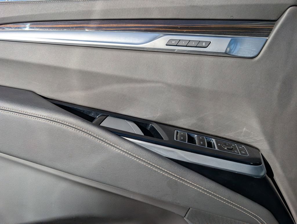 Certified 2025 Cadillac Escalade Premium Luxury image 12