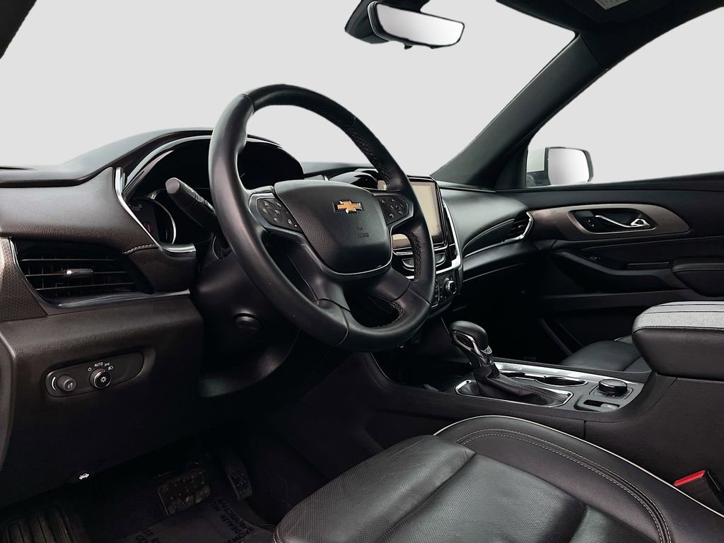 Used 2023 Chevrolet Traverse Premier AWD/4WD image 9