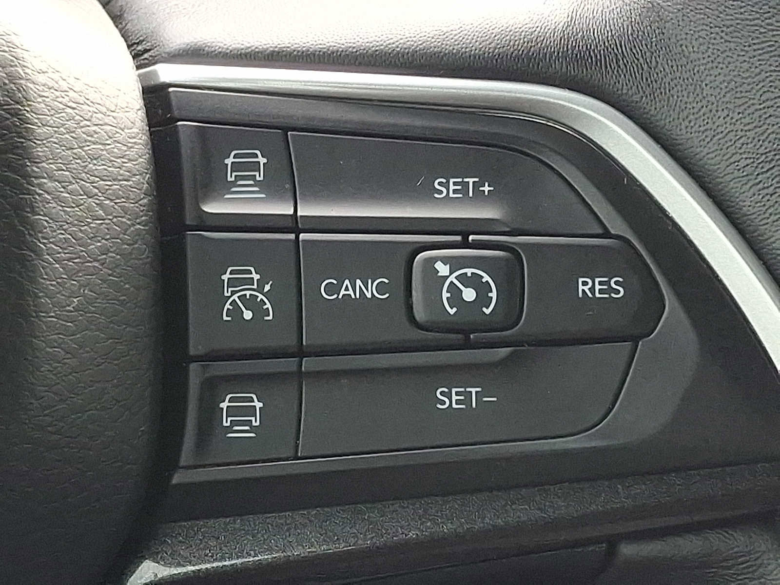 Used 2021 Jeep Grand Cherokee L Altitude image 25