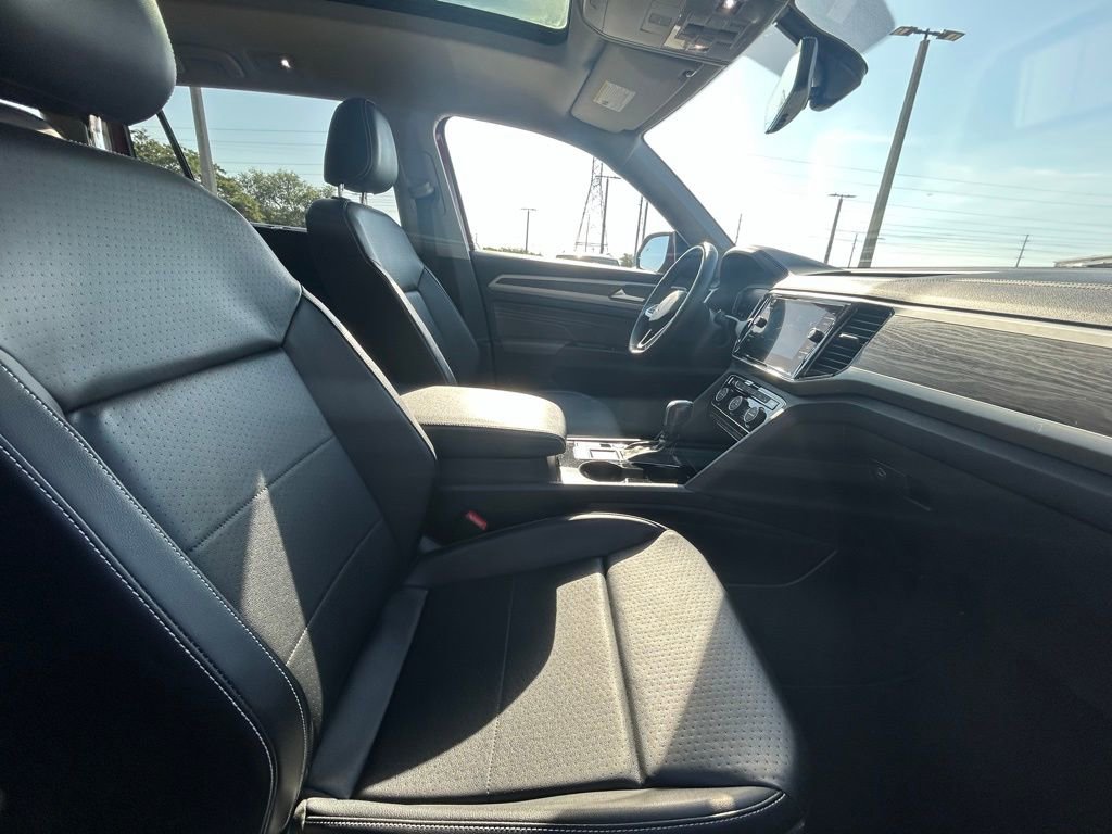 Used 2022 Volkswagen Atlas SE w/ Panoramic Sunroof Package FWD image 34