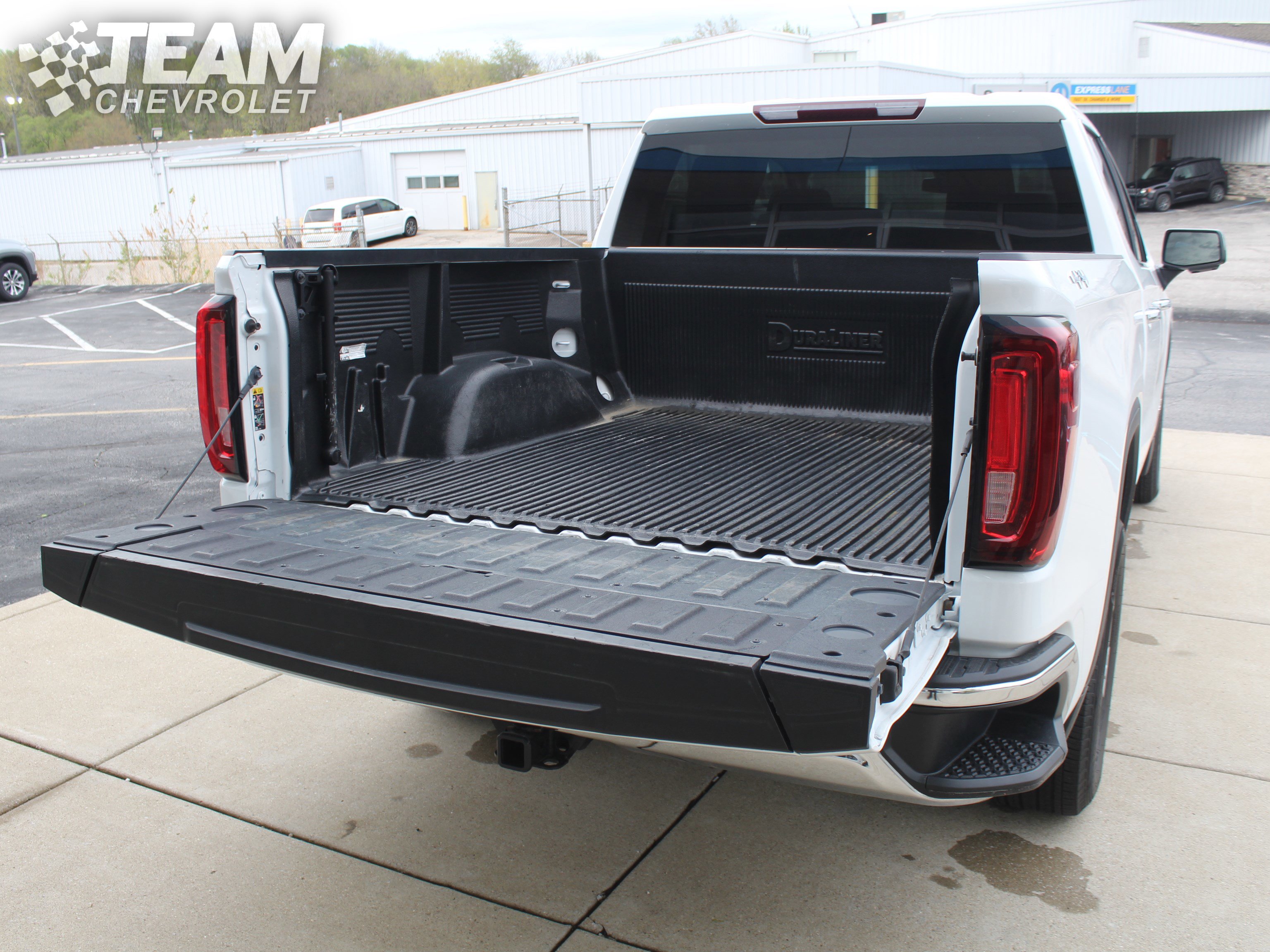 Used 2024 GMC Sierra 1500 SLT AWD/4WD image 27