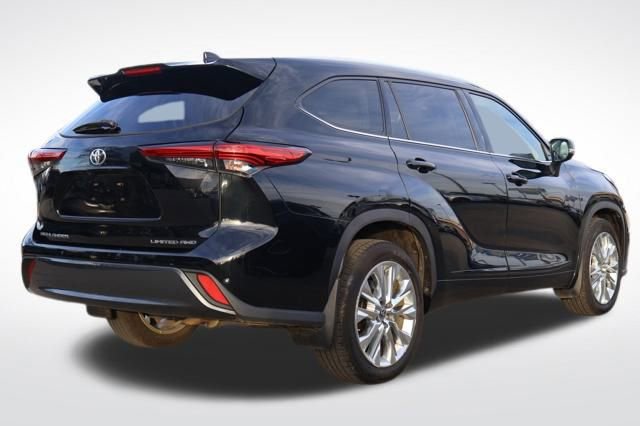 Used 2020 Toyota Highlander Limited image 16