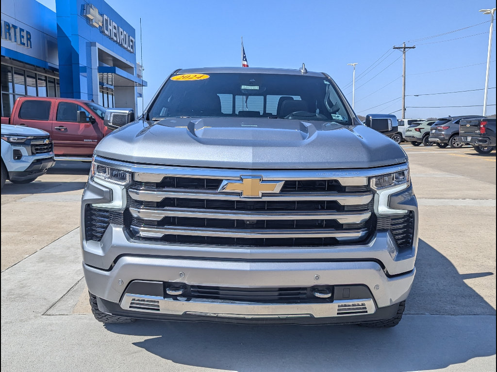 Used 2024 Chevrolet Silverado 1500 High Country w/ Technology Package AWD/4WD image 12