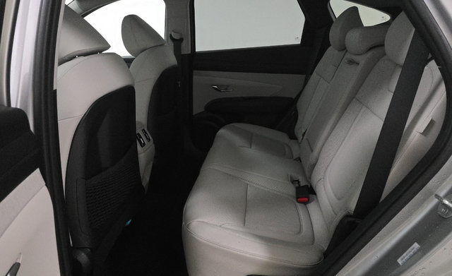 Used 2025 Hyundai Tucson Limited AWD/4WD image 8