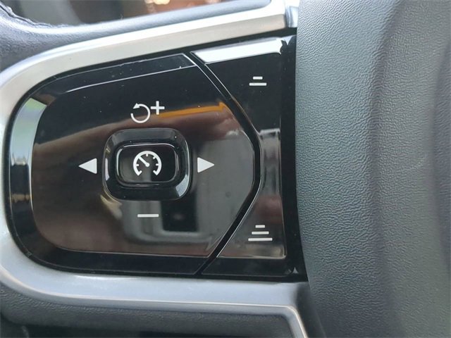Used 2021 Volvo XC60 T5 Inscription w/ Advanced Package image 23