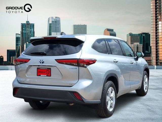 Used 2022 Toyota Highlander LE AWD/4WD image 6