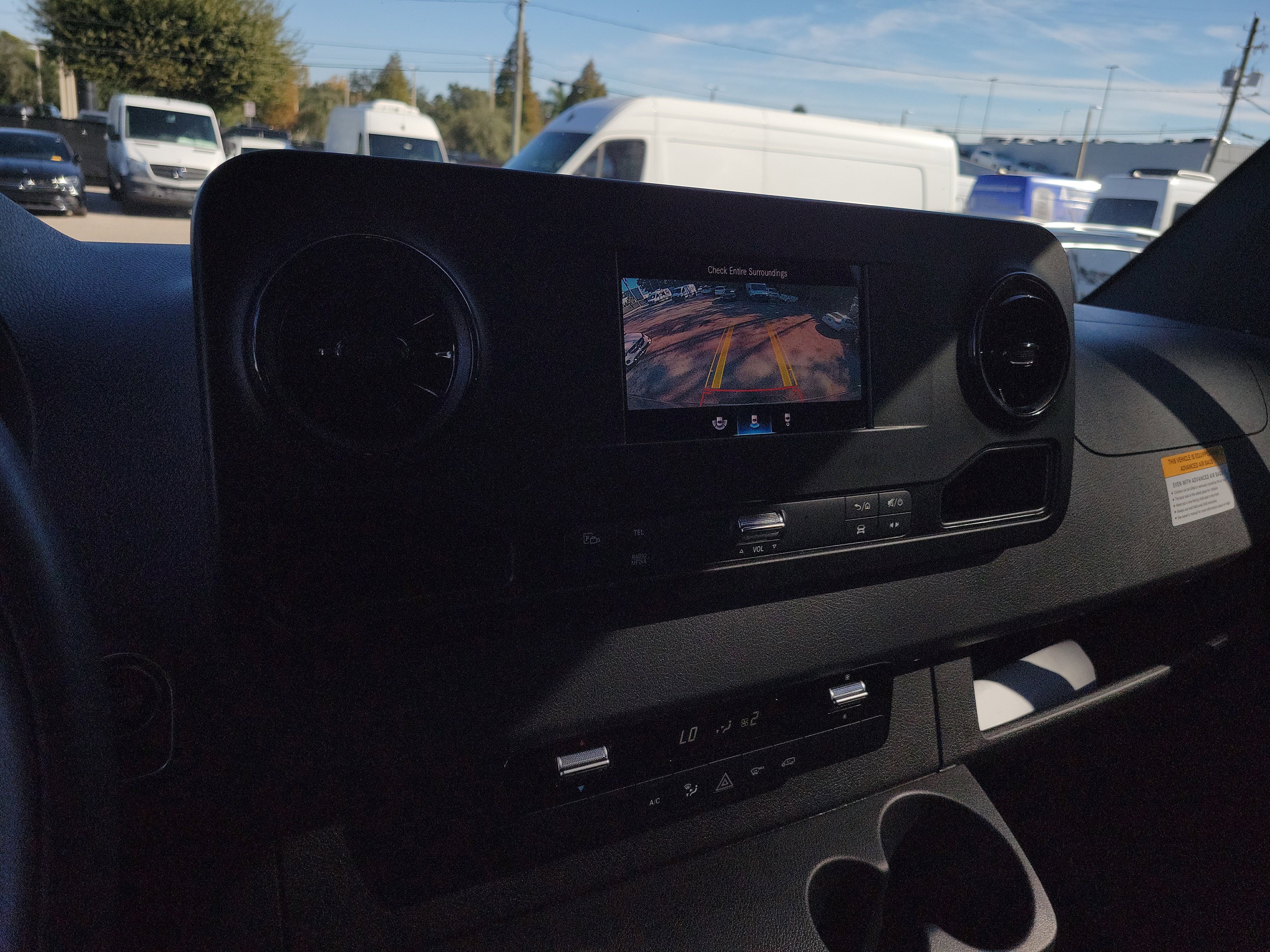 Used 2024 Mercedes-Benz Sprinter 2500 image 30