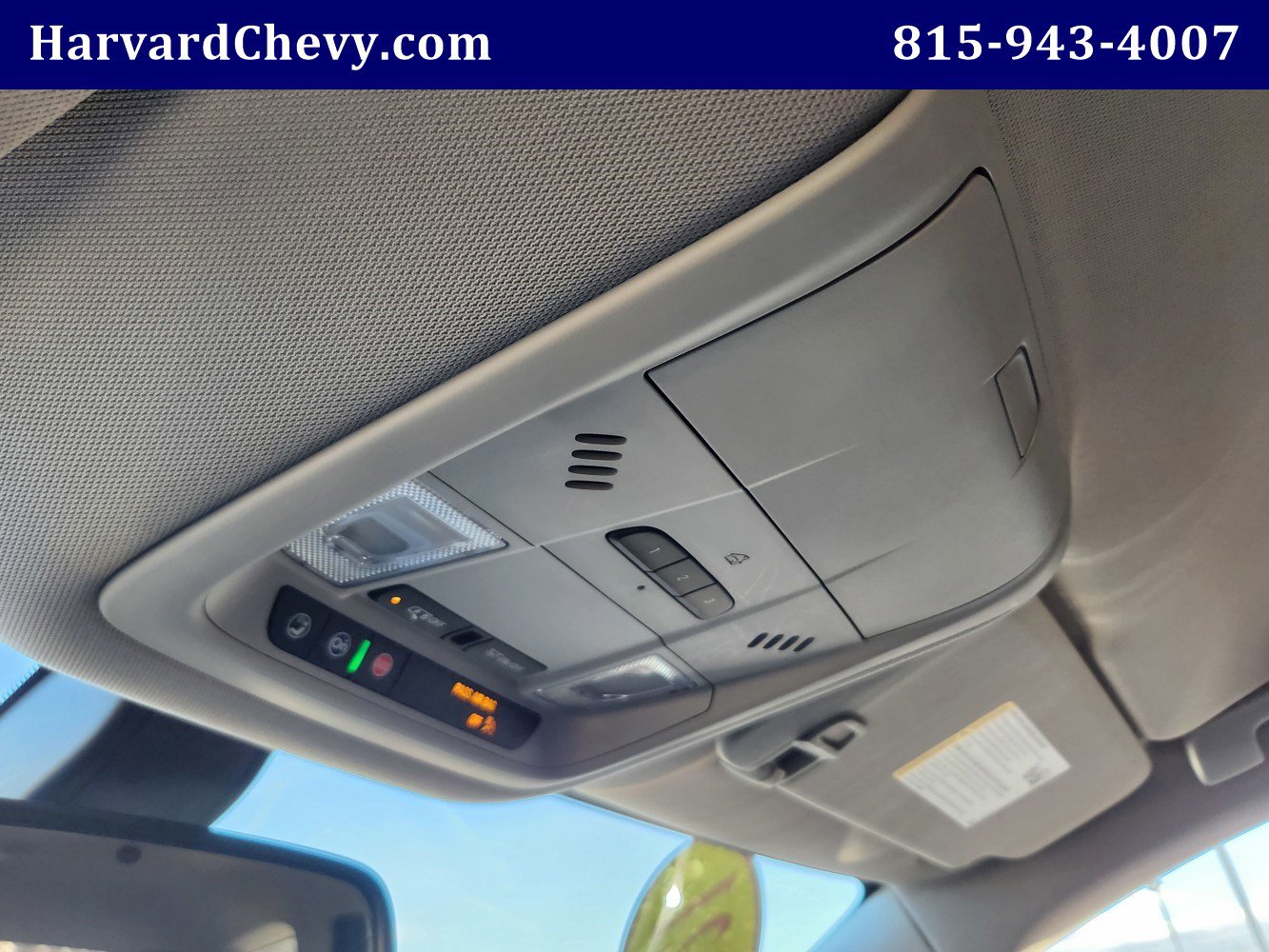 Used 2021 Buick Enclave Essence image 16