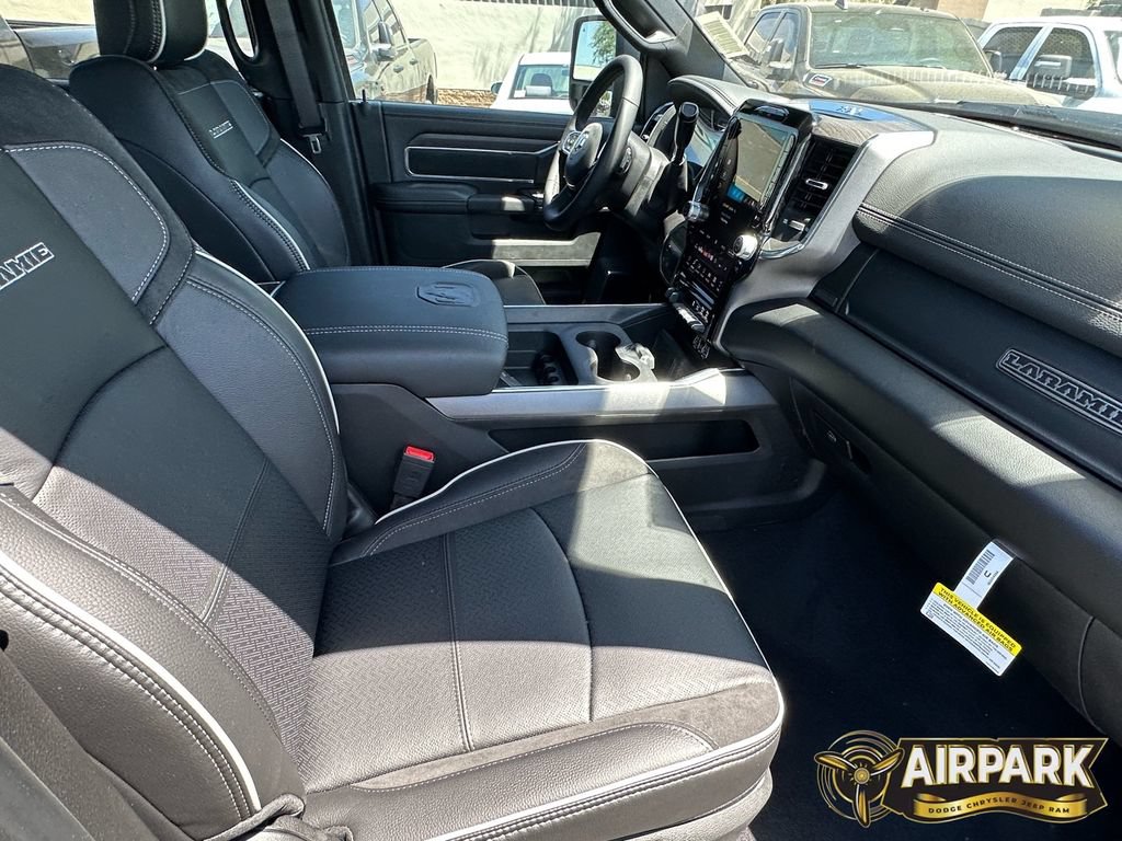 New 2025 RAM 2500 Laramie w/ Night Edition AWD/4WD image 12