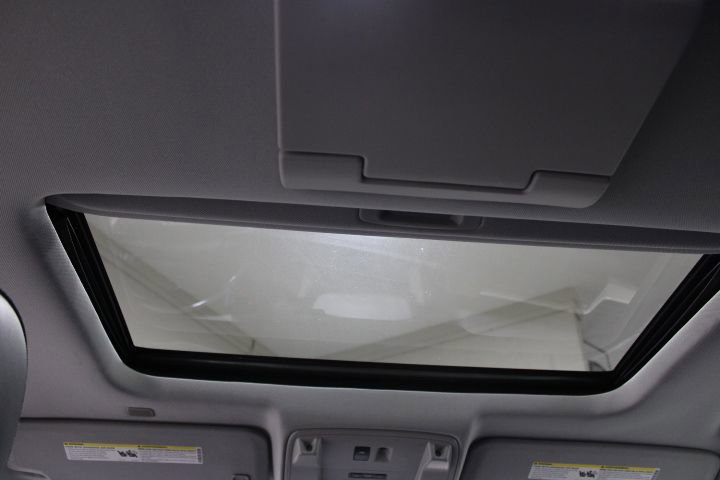 Used 2019 GMC Yukon Denali w/ Denali Ultimate Package image 3