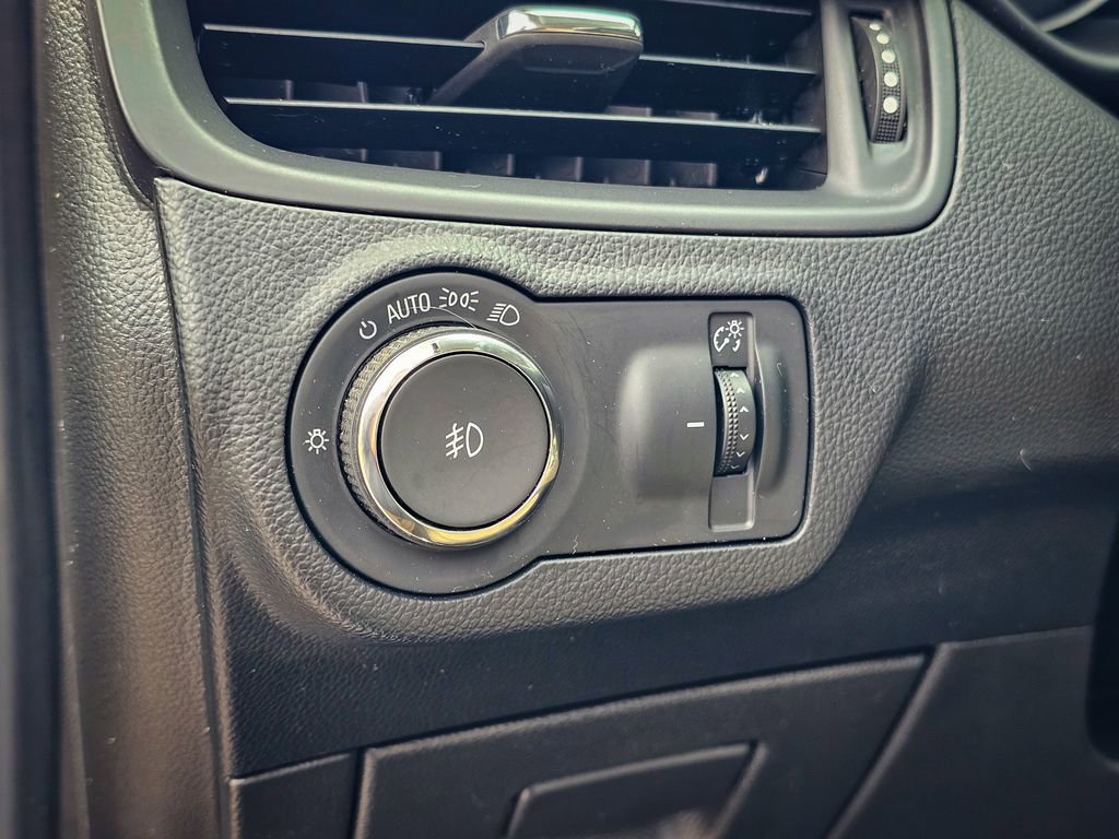 Used 2020 Buick Envision Premium image 16