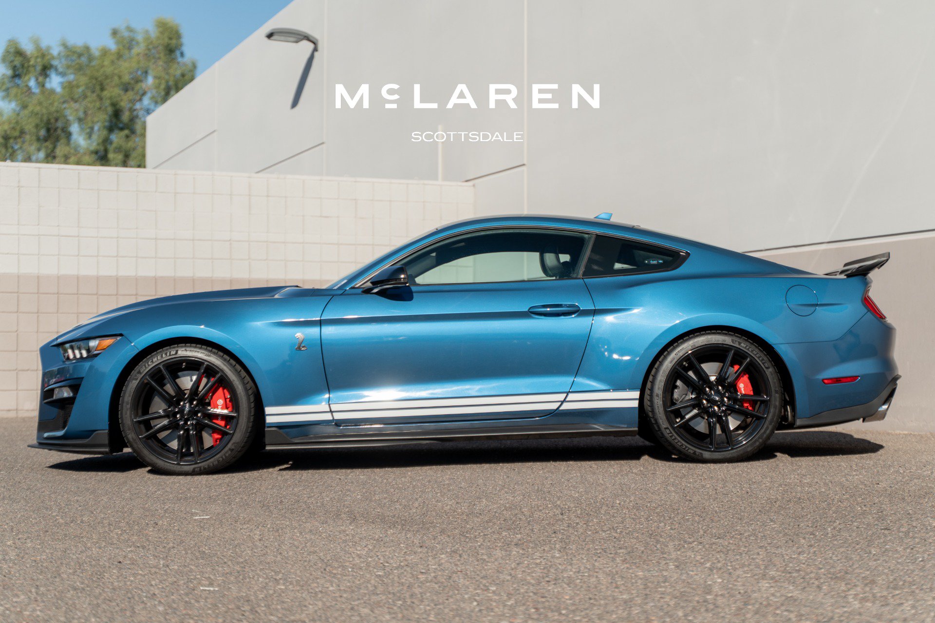 Used 2020 Ford Mustang Shelby GT500 w/ Technology Package RWD image 4