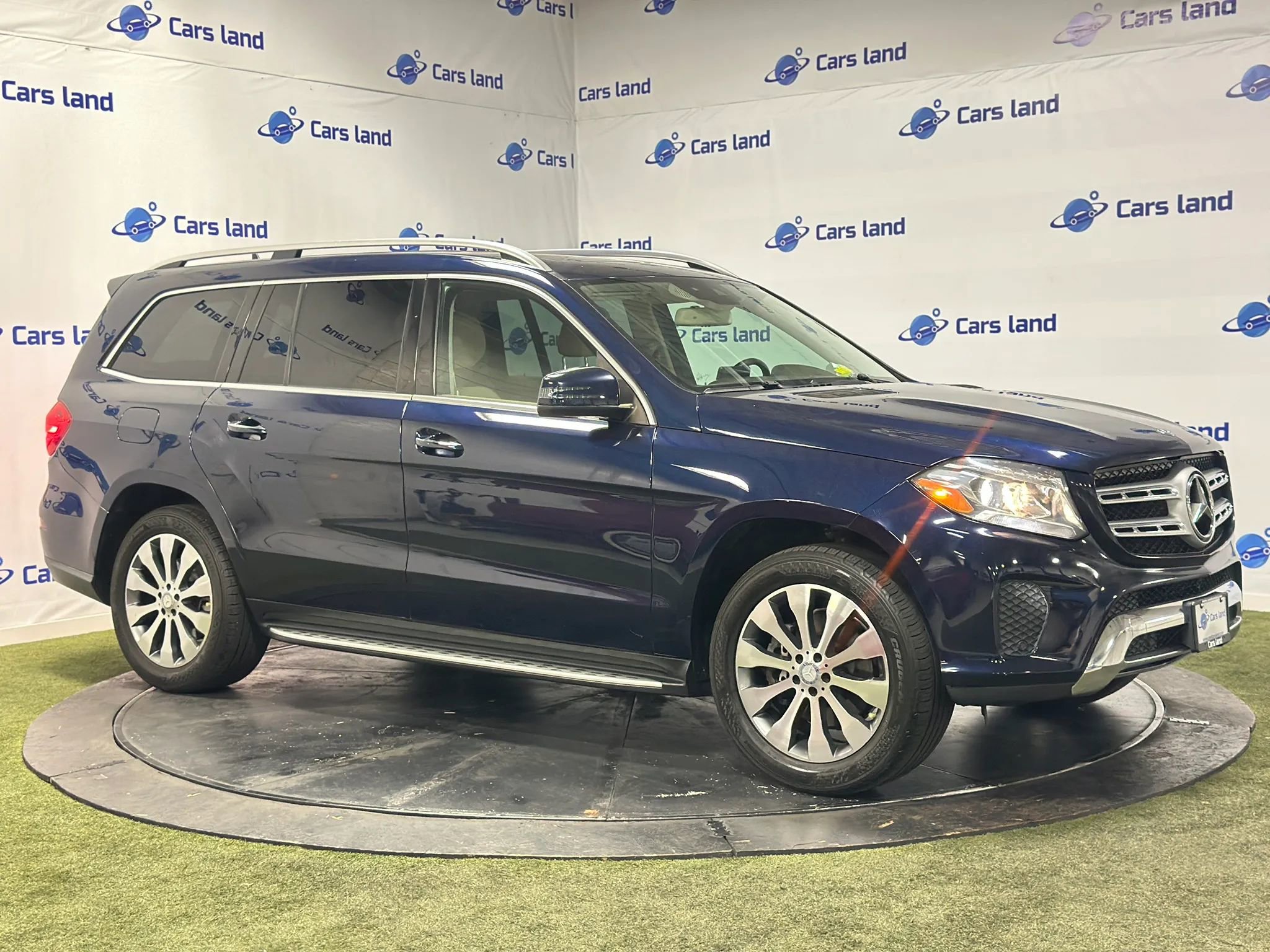 Used 2017 Mercedes-Benz GLS 450 4MATIC image 2