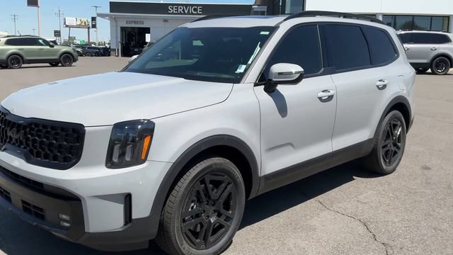 Certified 2025 Kia Telluride SX Prestige X-Line AWD/4WD image 3