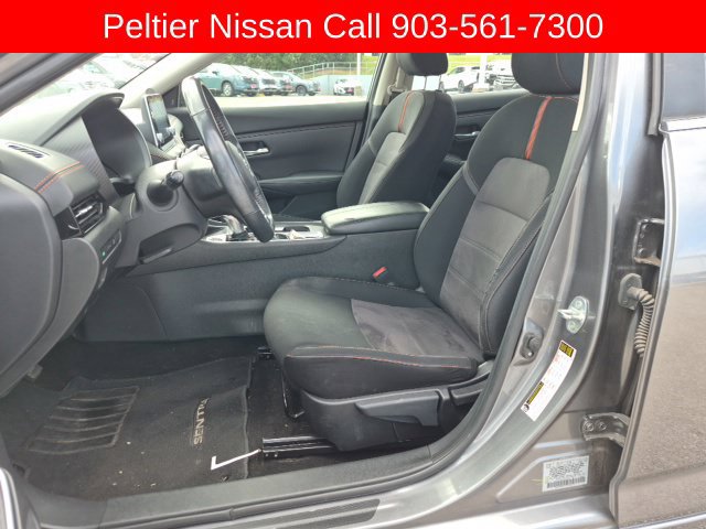 Used 2023 Nissan Sentra SR w/ Electronics Package FWD image 9