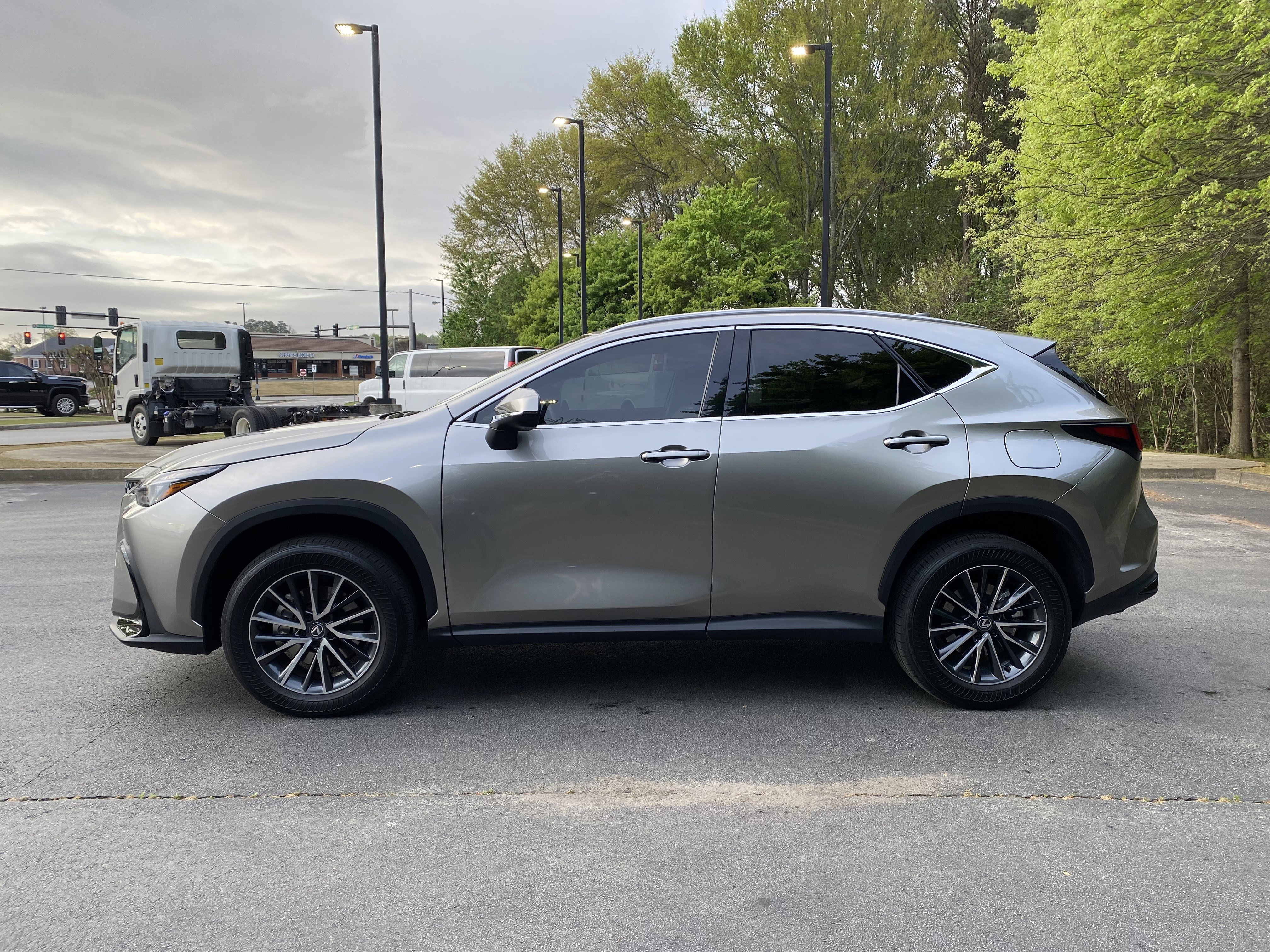 Used 2024 Lexus NX 250 FWD w/ Cold Area Package image 6