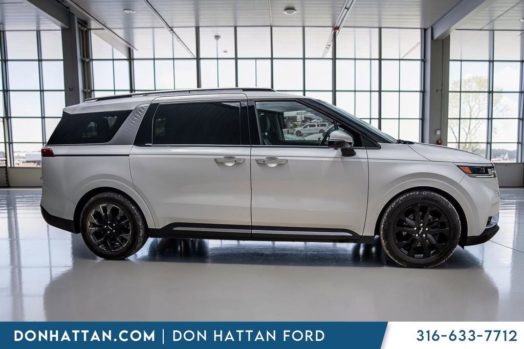 Used 2022 Kia Carnival SX FWD image 34