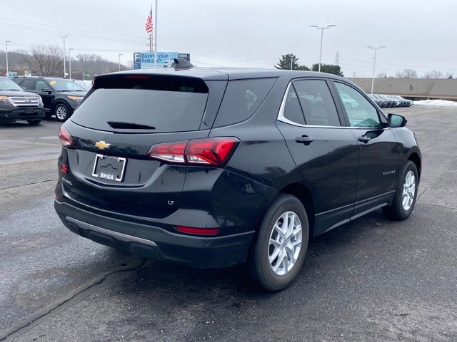 Used 2024 Chevrolet Equinox LT image 3