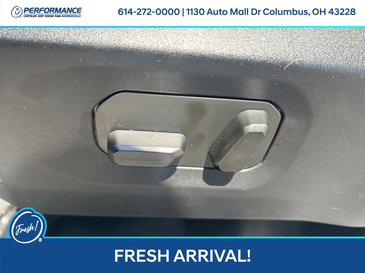 Used 2025 Jeep Wrangler Unlimited Rubicon AWD/4WD image 17
