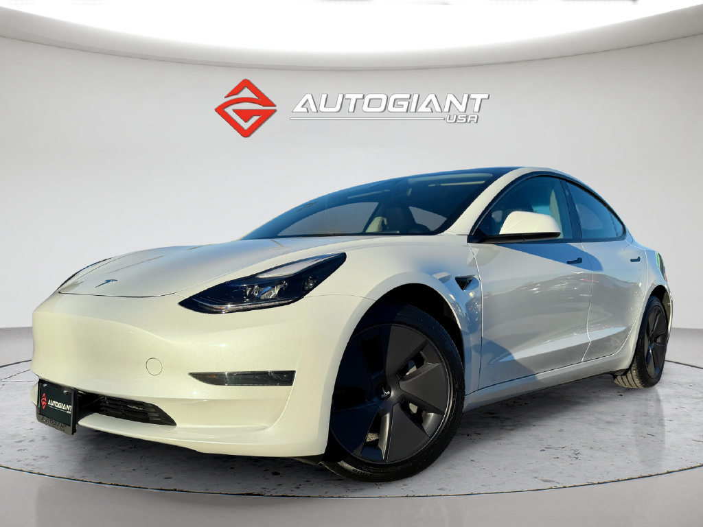 Used 2023 Tesla Model 3 Standard Range RWD image 1