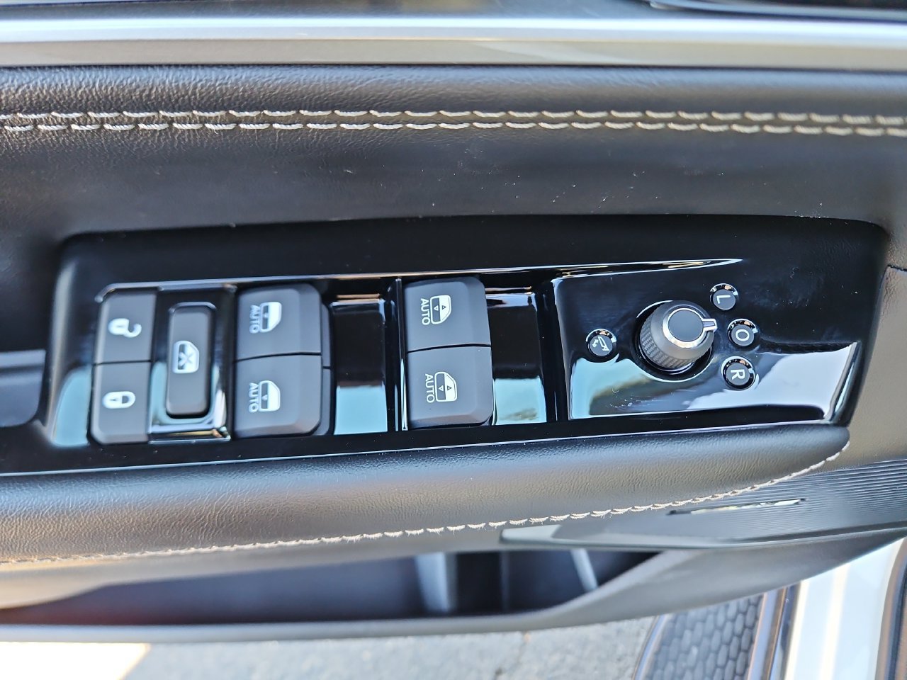 New 2026 Jeep Grand Wagoneer Limited AWD/4WD image 20