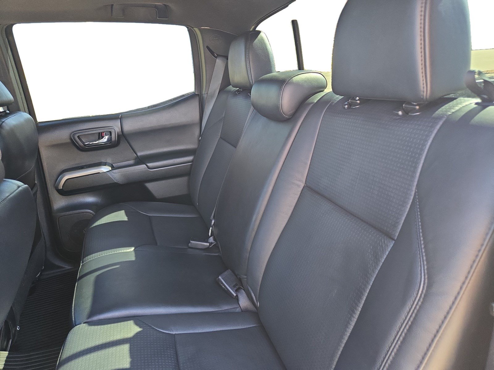 Used 2021 Toyota Tacoma Limited w/ Nightshade Package AWD/4WD image 13