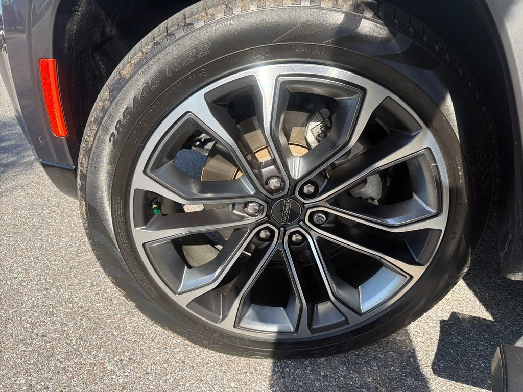 Used 2024 Jeep Grand Wagoneer Series III image 60