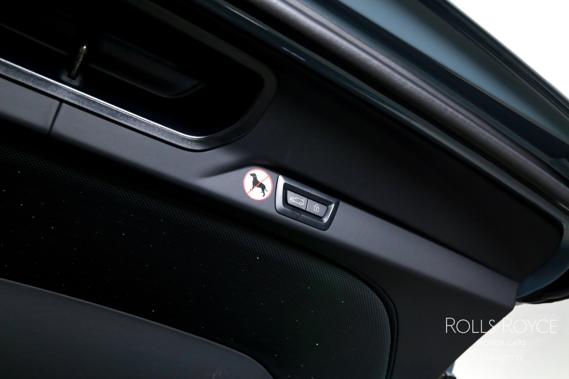 Certified 2025 Rolls-Royce Cullinan image 30