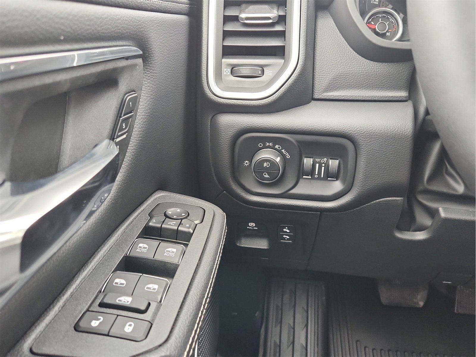 New 2026 RAM 1500 Laramie w/ Night Edition AWD/4WD image 18