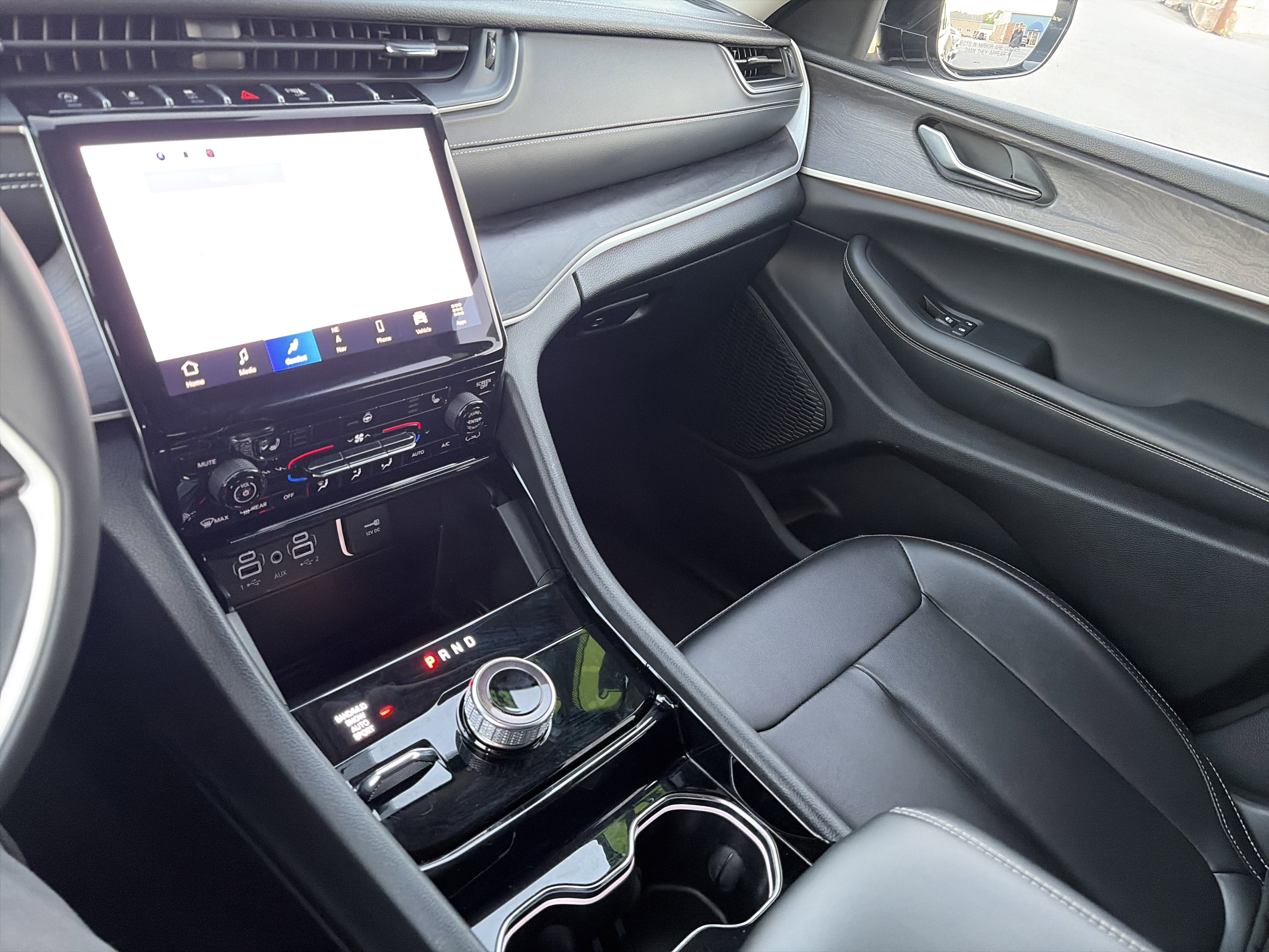 Used 2023 Jeep Grand Cherokee L Limited image 23