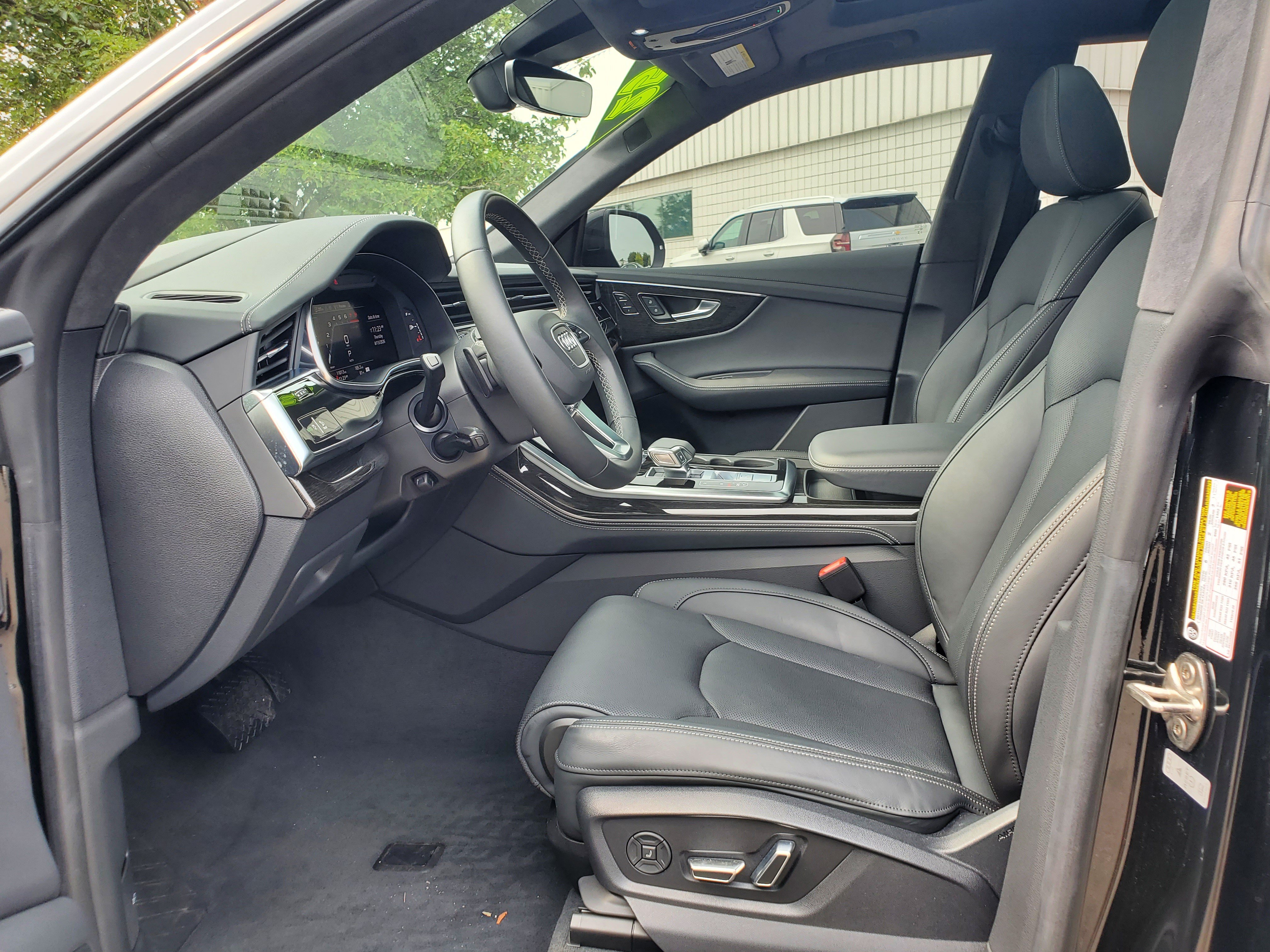 Used 2025 Audi Q8 Prestige AWD/4WD image 9