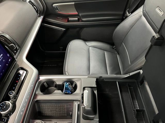 Used 2025 Ford Expedition Platinum AWD/4WD image 39