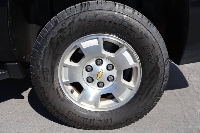 Used 2014 Chevrolet Suburban LT AWD/4WD image 9