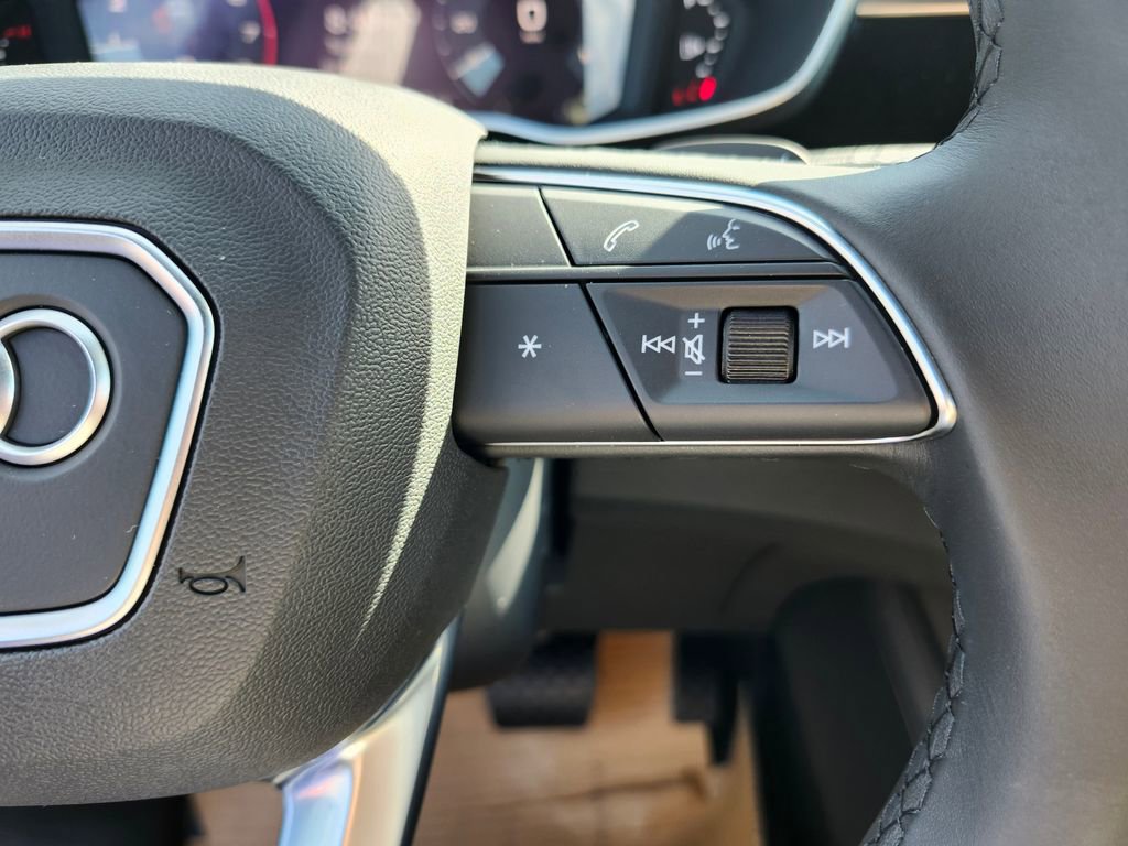 New 2025 Audi Q3 2.0T Premium image 13