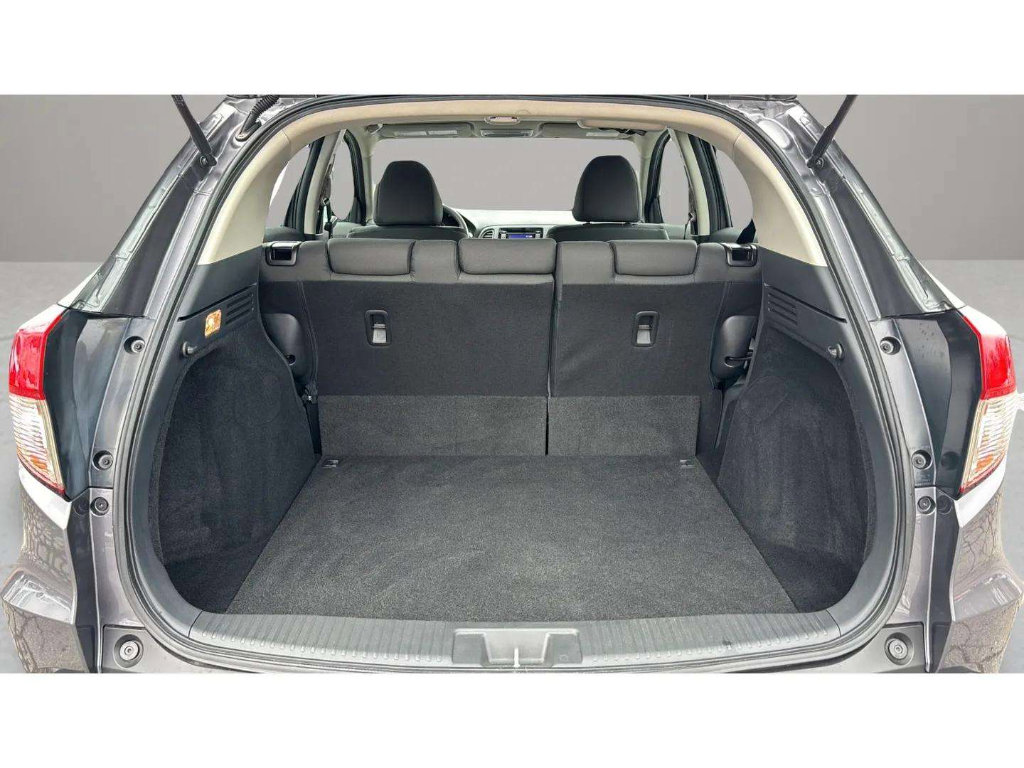 Used 2022 Honda HR-V LX image 9