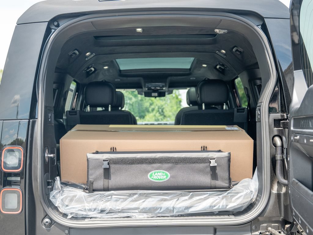 New 2026 Land Rover Defender 130 V8 AWD/4WD image 25