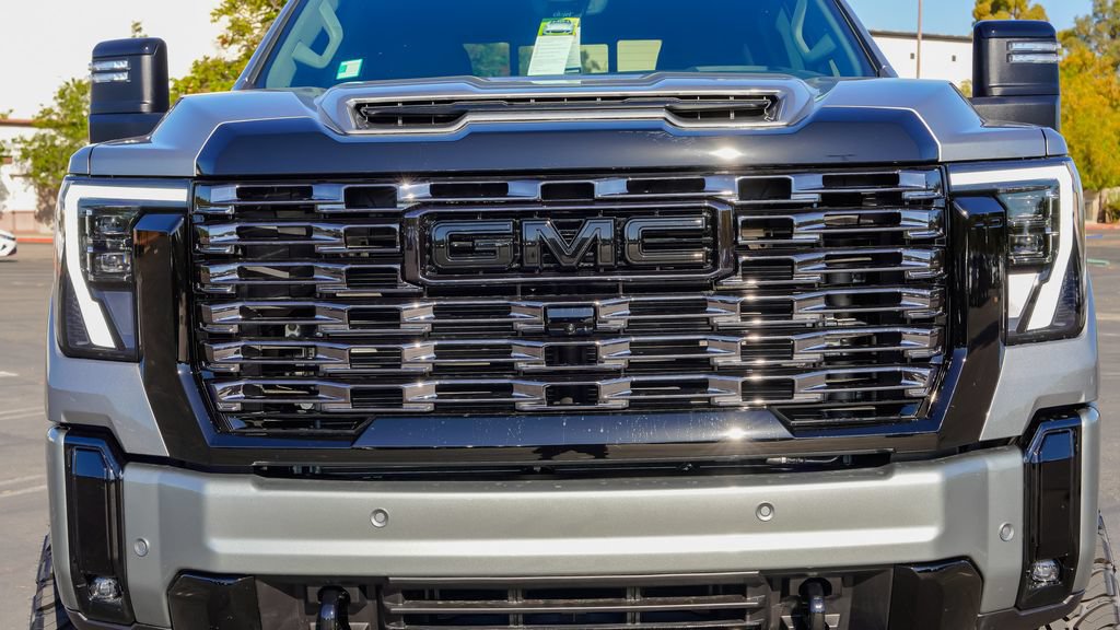 New 2026 GMC Sierra 2500 Denali w/ Denali Reserve Package AWD/4WD image 5