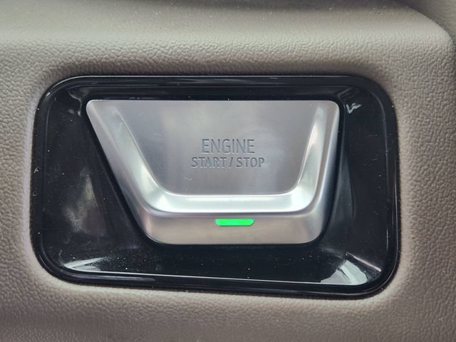 Used 2025 GMC Yukon Denali w/ Sun & Power Step Package RWD image 19