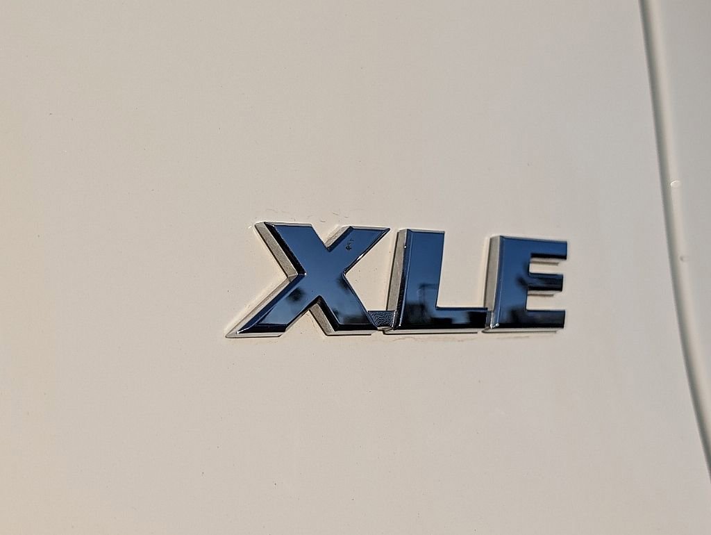 Used 2022 Toyota RAV4 XLE image 12