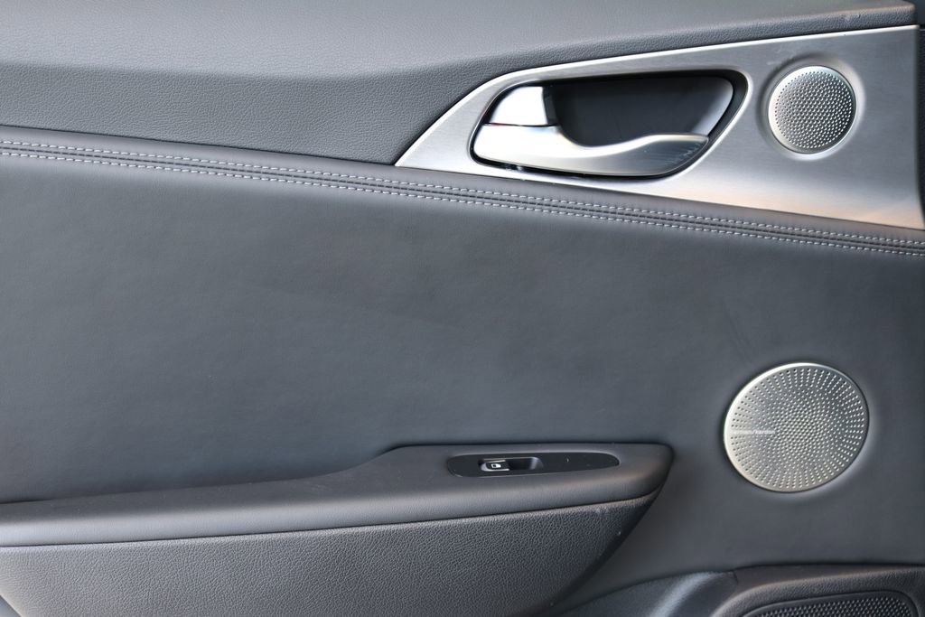 Used 2020 Kia Stinger GT1 image 23