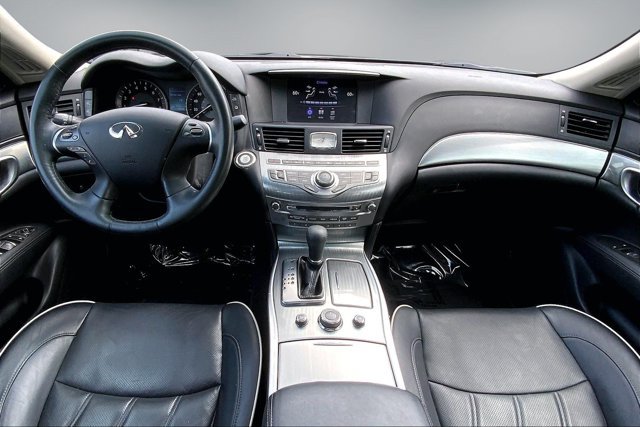 Used 2018 INFINITI Q70 Luxe AWD/4WD image 15