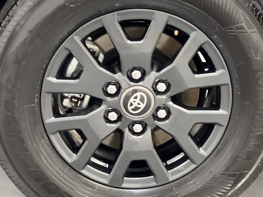 Used 2025 Toyota 4Runner SR5 AWD/4WD image 69