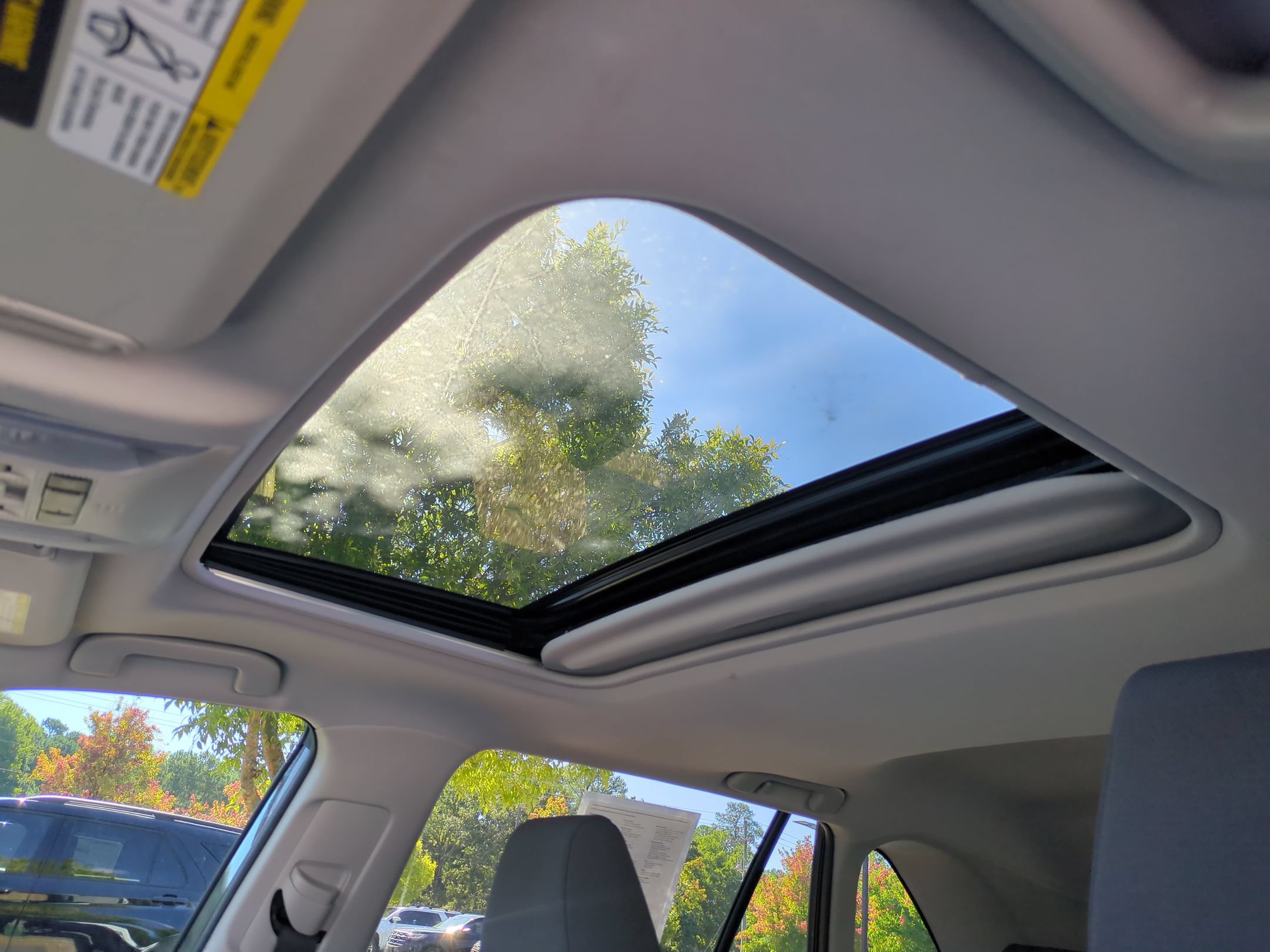 Used 2019 Toyota RAV4 XLE FWD image 25