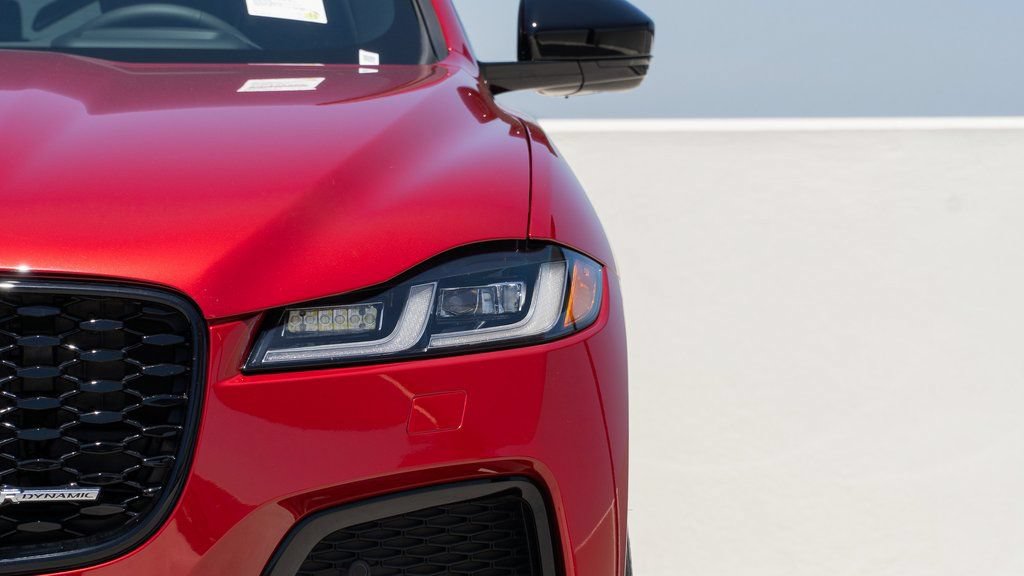 Used 2025 Jaguar F-PACE R-Dynamic S AWD/4WD image 9
