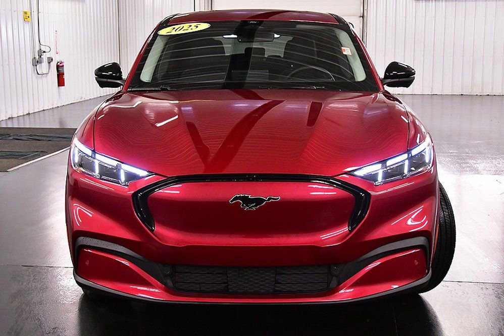 Used 2025 Ford Mustang Mach-E Premium image 2