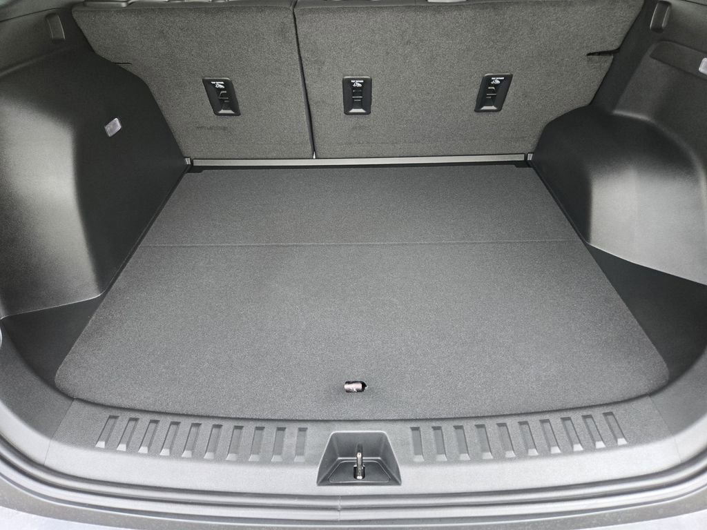 New 2026 Chevrolet Equinox LT w/ Safety and Technology Package FWD image 36