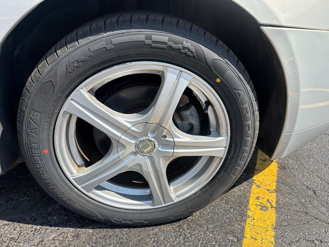 Used 2009 Lincoln MKZ image 27