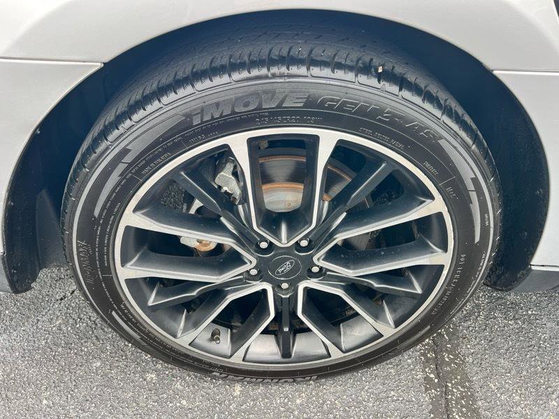 Used 2018 Ford Taurus SEL w/ Equipment Group 201A FWD image 20