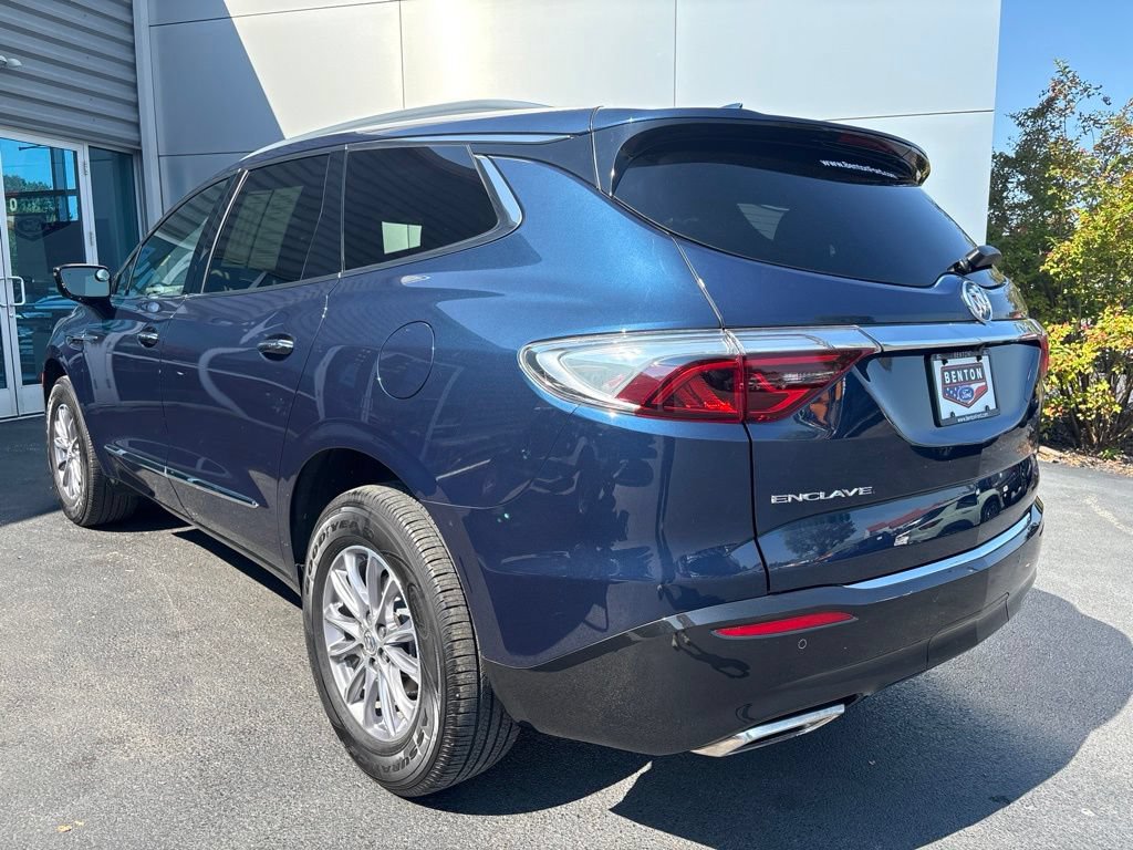 Used 2023 Buick Enclave Essence w/ Trailering Package, 5000 lbs. FWD image 4