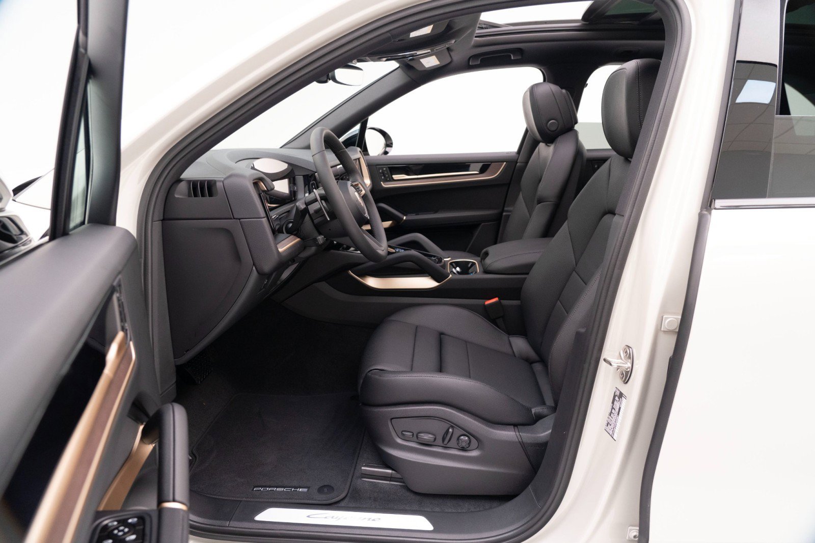 New 2026 Porsche Cayenne image 17